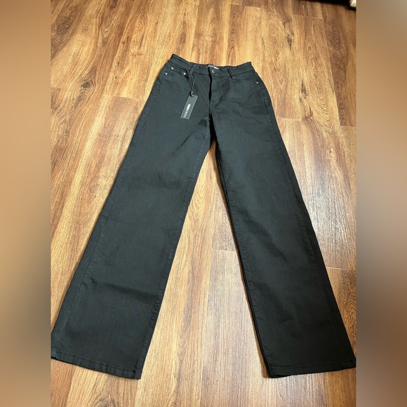 Fashion Nova Denim - Fashion Nova Black Flare & Wide Leg Jeans size 9